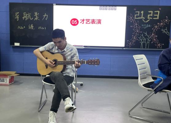 增强班团干部为班级服务的意识